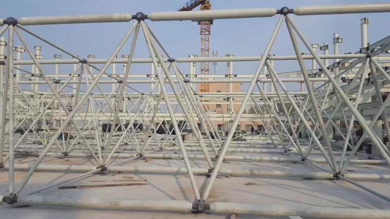 Photos of steel structure assembly in Changqu National Fitness Center.jpg